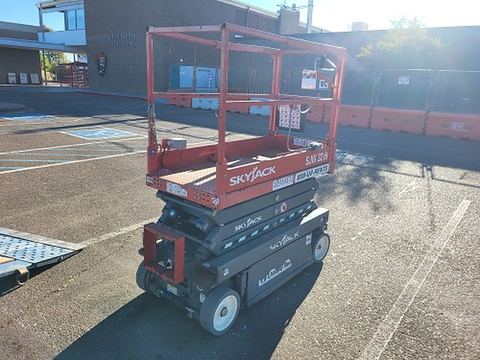 2019 SKYJACK SJIII3219 Scissor Lift 19' Electric