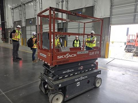 2019 SKYJACK SJIII3219 Scissor Lift 19' Electric