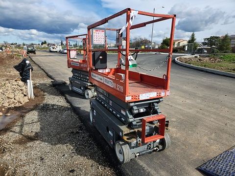 2019 SKYJACK SJIII3219 Scissor Lift 19' Electric