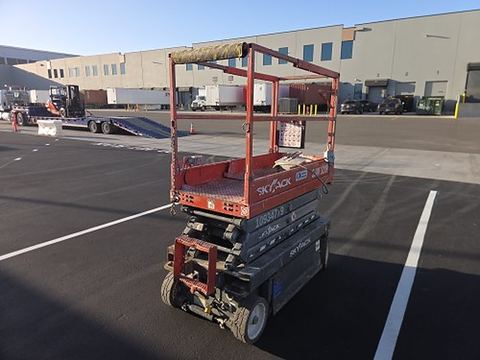 2019 SKYJACK SJIII3219 Scissor Lift 19' Electric