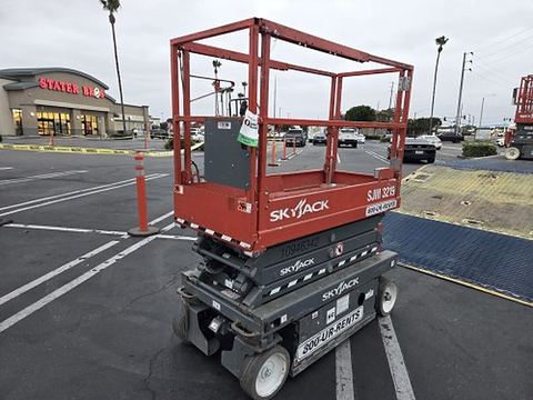 2019 SKYJACK SJIII3219 Scissor Lift 19' Electric
