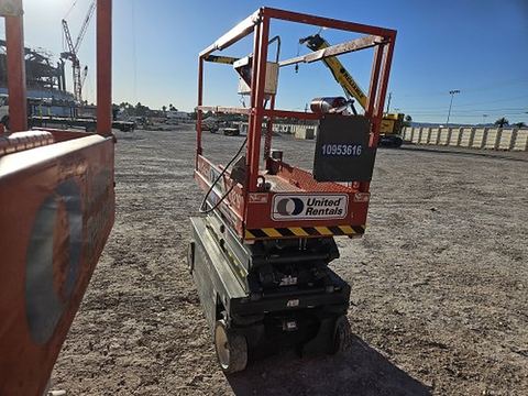 2019 SKYJACK SJIII3219 Scissor Lift 19' Electric