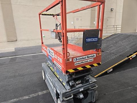 2019 SKYJACK SJIII3219 Scissor Lift 19' Electric