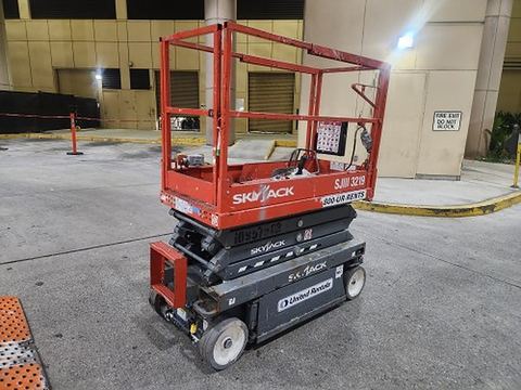 2019 SKYJACK SJIII3219 Scissor Lift 19' Electric