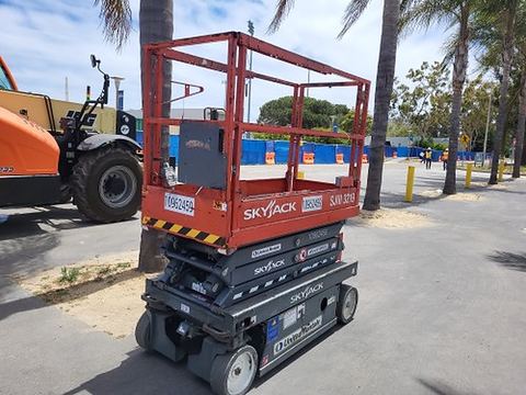 2019 SKYJACK SJIII3219 Scissor Lift 19' Electric