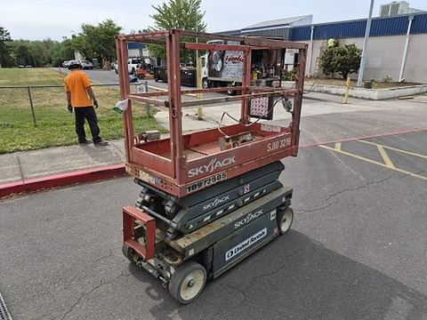2019 SKYJACK SJIII3219 Scissor Lift 19' Electric