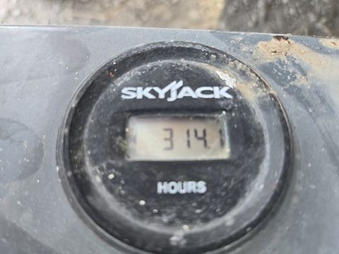 2019 SKYJACK SJIII3219 Scissor Lift 19' Electric