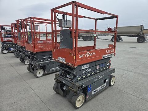 2019 SKYJACK SJIII3219 Scissor Lift 19' Electric