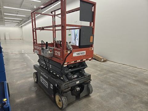 2019 SKYJACK SJIII3219 Scissor Lift 19' Electric