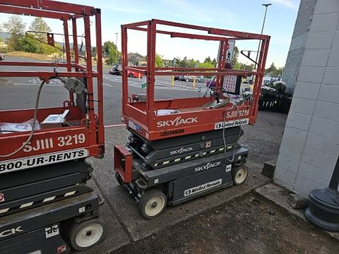 2019 SKYJACK SJIII3219 Scissor Lift 19' Electric