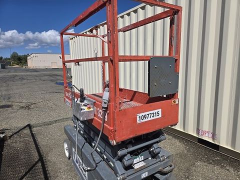 2019 SKYJACK SJIII3219 Scissor Lift 19' Electric