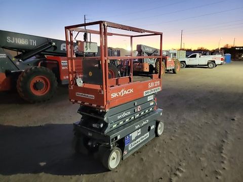 2019 SKYJACK SJIII3219 Scissor Lift 19' Electric