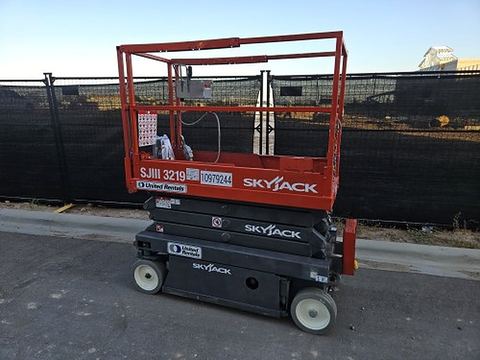 2019 SKYJACK SJIII3219 Scissor Lift 19' Electric