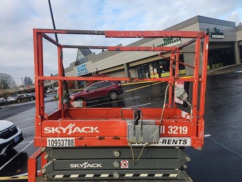 2019 SKYJACK SJIII3219 Scissor Lift 19' Electric
