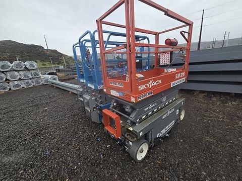 2019 SKYJACK SJIII3219 Scissor Lift 19' Electric