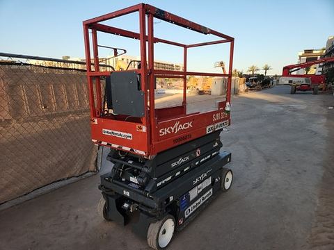 2019 SKYJACK SJIII3219 Scissor Lift 19' Electric