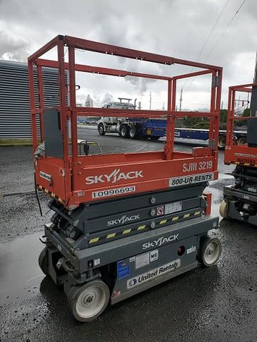 2019 SKYJACK SJIII3219 Scissor Lift 19' Electric