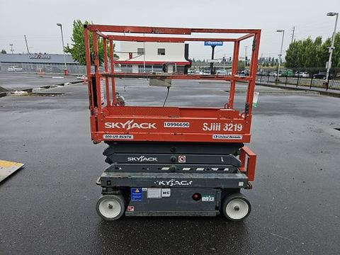 2019 SKYJACK SJIII3219 Scissor Lift 19' Electric
