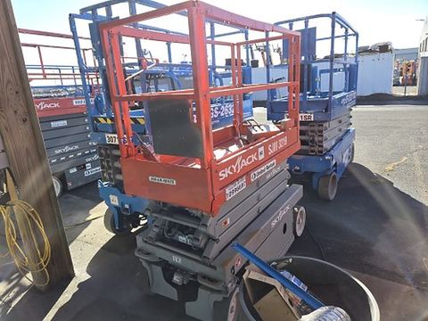 2019 SKYJACK SJIII3219 Scissor Lift 19' Electric