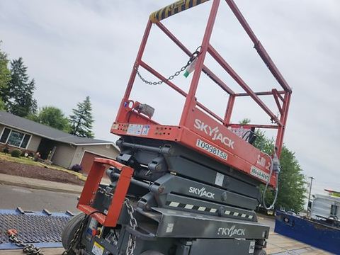 2019 SKYJACK SJIII3219 Scissor Lift 19' Electric