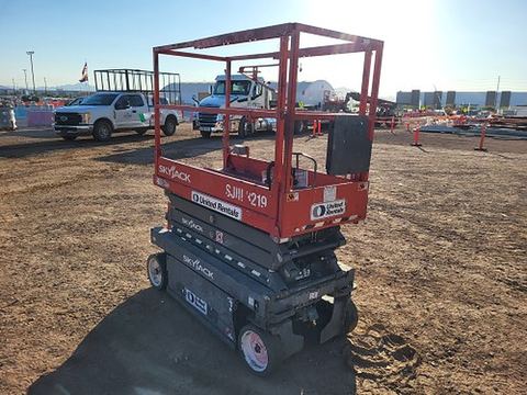 2019 SKYJACK SJIII3219 Scissor Lift 19' Electric