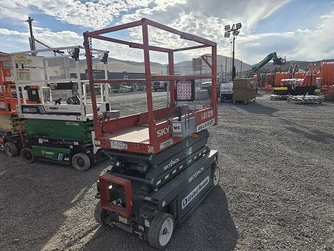 2019 SKYJACK SJIII3219 Scissor Lift 19' Electric