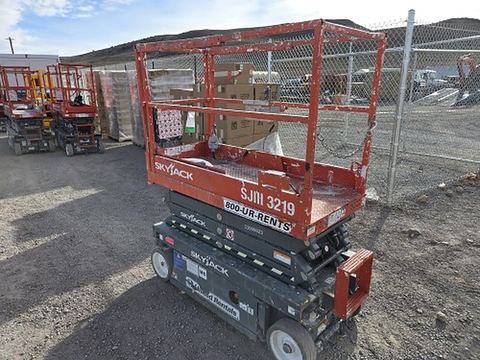 2019 SKYJACK SJIII3219 Scissor Lift 19' Electric