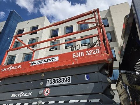 2019 SKYJACK SJIII3226 Scissor Lift 24-26' Electric 30-36" Wide