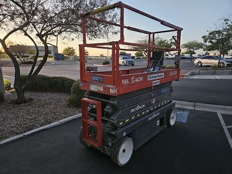 2019 SKYJACK SJIII3226 Scissor Lift 24-26' Electric 30-36" Wide