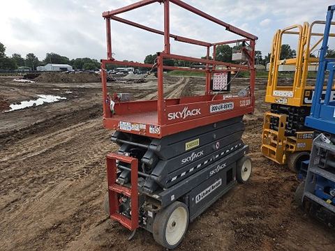 2019 SKYJACK SJIII3226 Scissor Lift 24-26' Electric 30-36" Wide