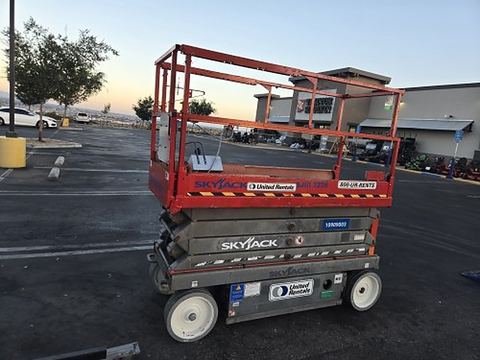 2019 SKYJACK SJIII3226 Scissor Lift 24-26' Electric 30-36" Wide
