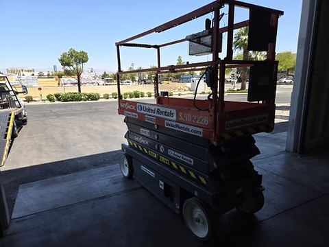 2019 SKYJACK SJIII3226 Scissor Lift 24-26' Electric 30-36" Wide