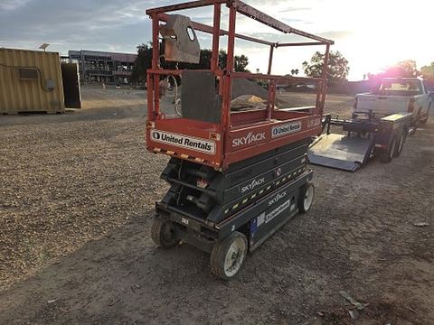 2019 SKYJACK SJIII3226 Scissor Lift 24-26' Electric 30-36" Wide