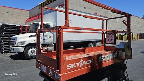 2019 SKYJACK SJIII3226 Scissor Lift 24-26' Electric 30-36" Wide