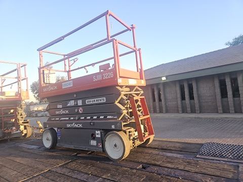 2019 SKYJACK SJIII3226 Scissor Lift 24-26' Electric 30-36" Wide