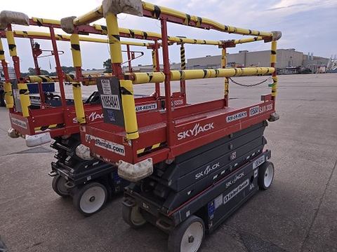 2019 SKYJACK SJIII3226 Scissor Lift 24-26' Electric 30-36" Wide