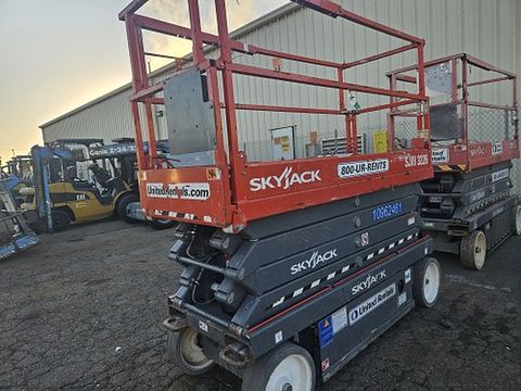 2019 SKYJACK SJIII3226 Scissor Lift 24-26' Electric 30-36" Wide