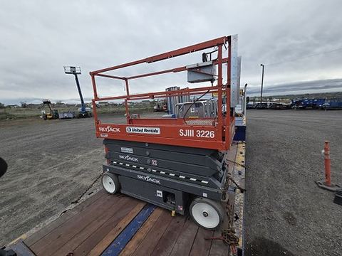 2019 SKYJACK SJIII3226 Scissor Lift 24-26' Electric 30-36" Wide