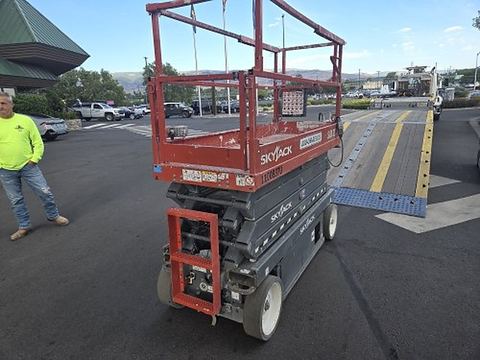 2019 SKYJACK SJIII3226 Scissor Lift 24-26' Electric 30-36" Wide