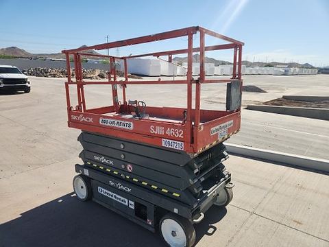 2019 SKYJACK SJIII4632 Scissor Lift 30-35' Electric 46-48" Wide