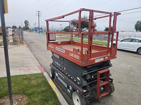 2019 SKYJACK SJIII4632 Scissor Lift 30-35' Electric 46-48" Wide