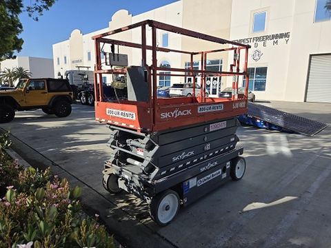 2019 SKYJACK SJIII4632 Scissor Lift 30-35' Electric 46-48" Wide