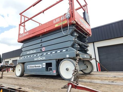 2019 SKYJACK SJIII4632 Scissor Lift 30-35' Electric 46-48" Wide
