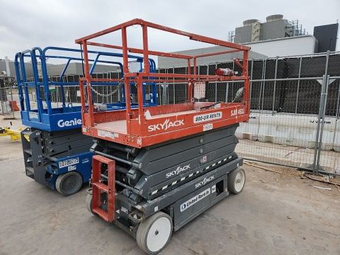2019 SKYJACK SJIII4632 Scissor Lift 30-35' Electric 46-48" Wide