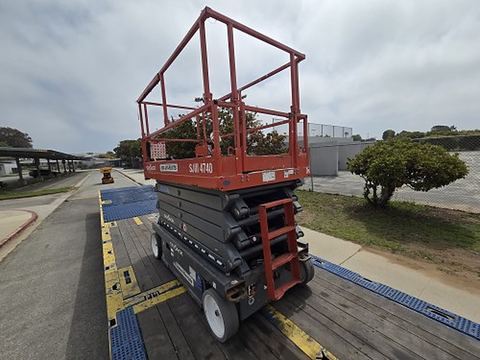 2019 SKYJACK SJIII4740 Scissor Lift 39-40' Electric 45-48"Wide