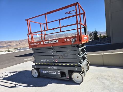 2019 SKYJACK SJIII4740 Scissor Lift 39-40' Electric 45-48"Wide