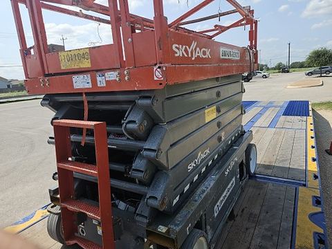 2019 SKYJACK SJIII4740 Scissor Lift 39-40' Electric 45-48"Wide