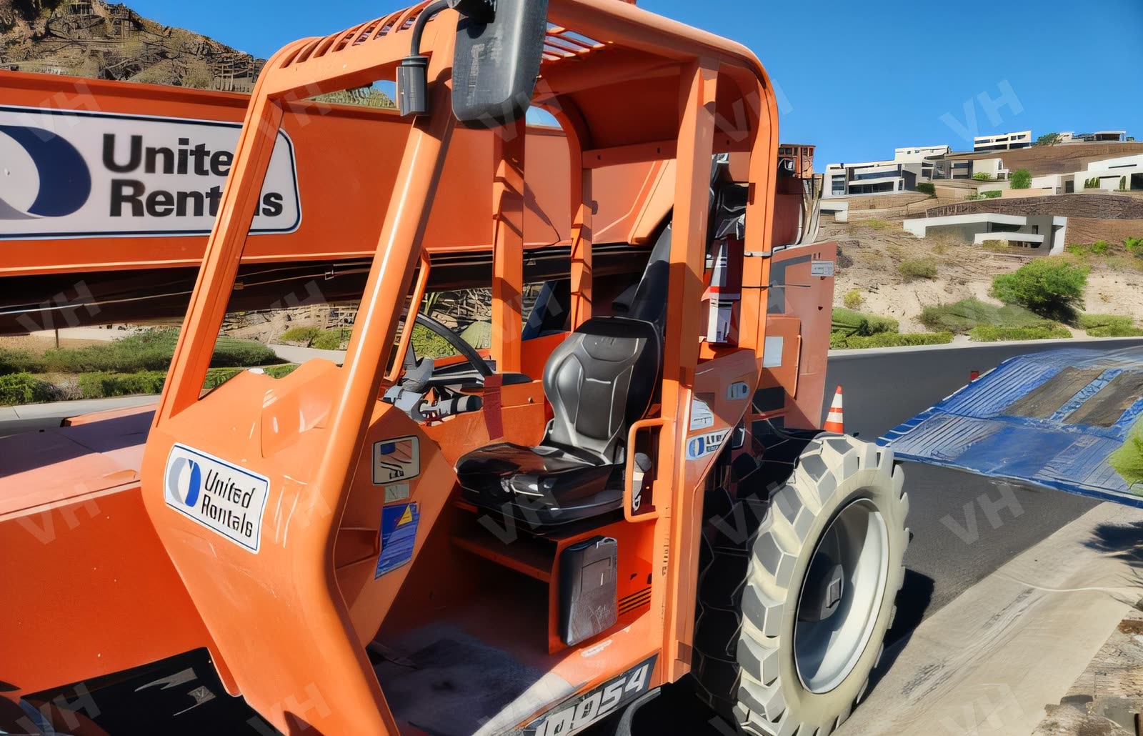 2019 SkyTrak 10054 FORKLIFT VARIABLE REACH 10000# 50'-62' photo 10