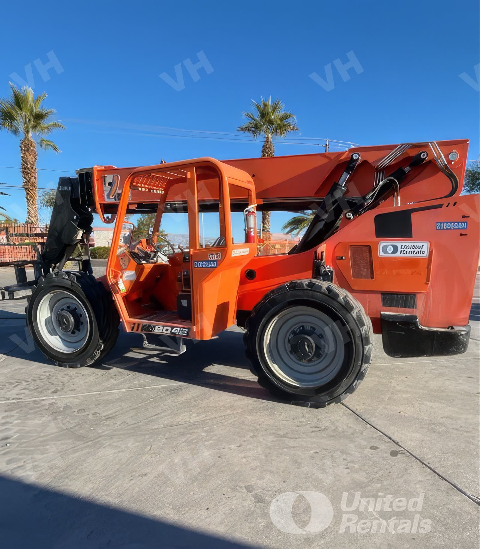 2019 SkyTrak 8042 FORKLIFT VARIABLE REACH 8000# 40-49' photo 2