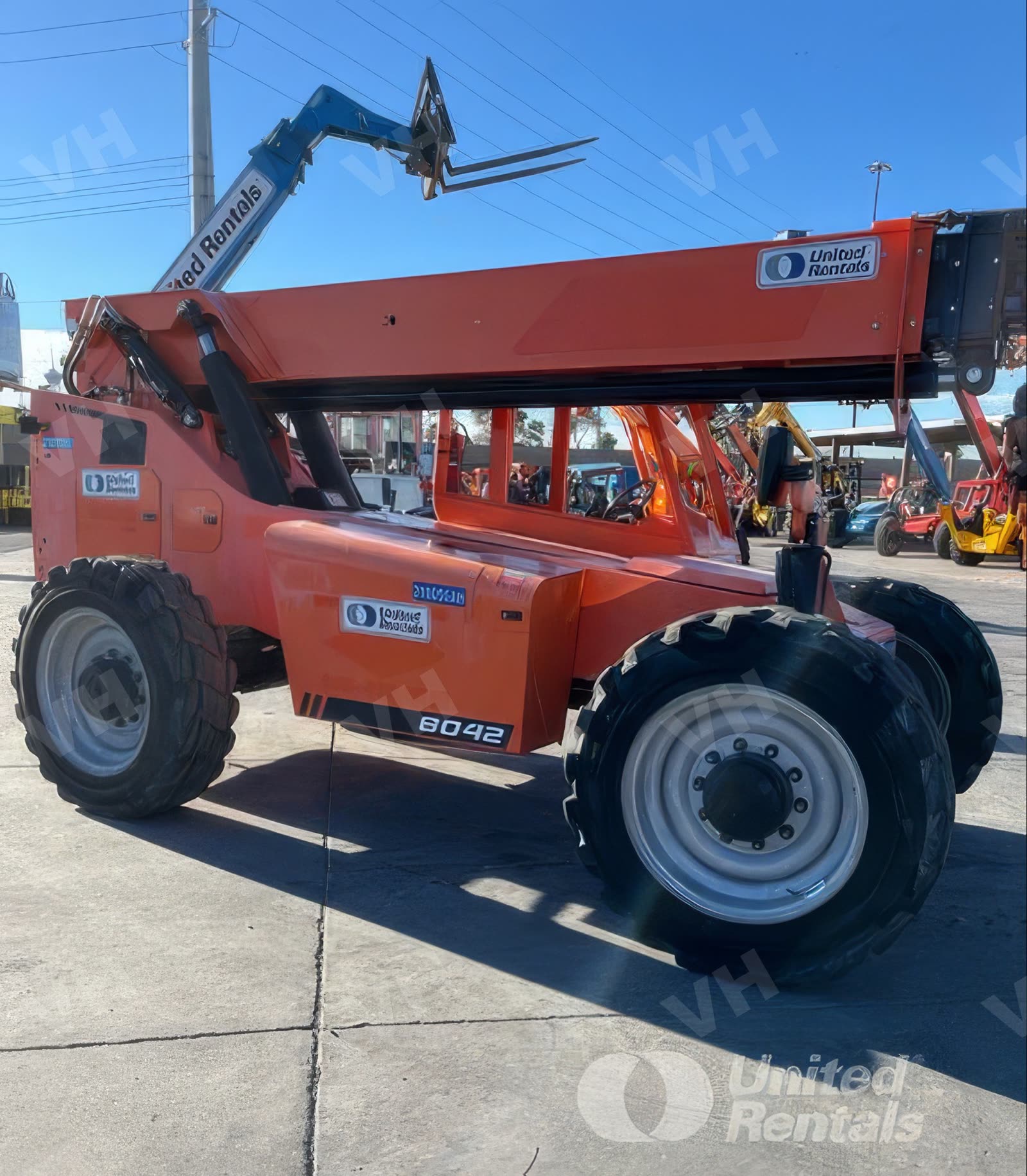 2019 SkyTrak 8042 FORKLIFT VARIABLE REACH 8000# 40-49' photo 4